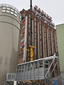 Passerelle d’accès de silo extérieur